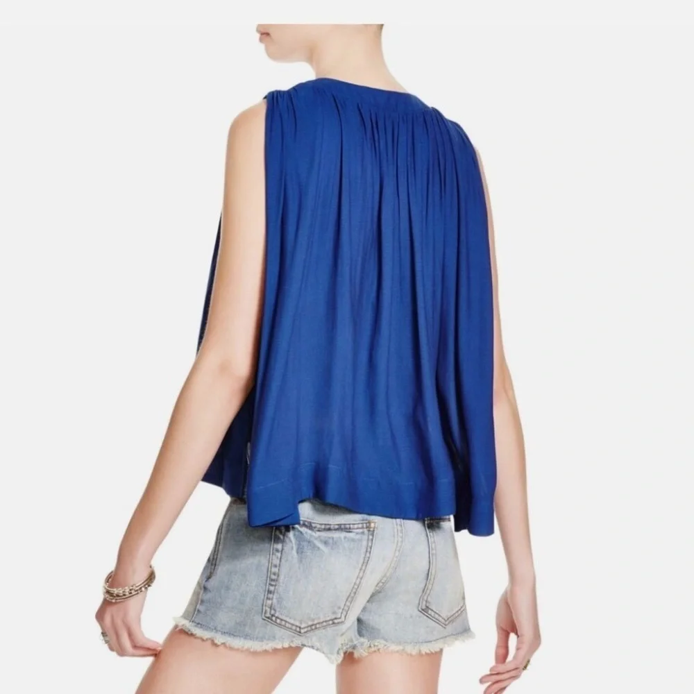 FREE PEOPLE DARCY V-NECK HI-LOW SLEEVELESS TOP BLUE COBALT Size Small